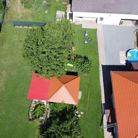 Guest house Garden Vendeghaz Morareni